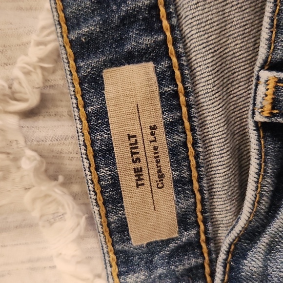 Medium wash, distressed AG "the stilt" cigarette skinny jeans size 28! - Picture 2 of 10